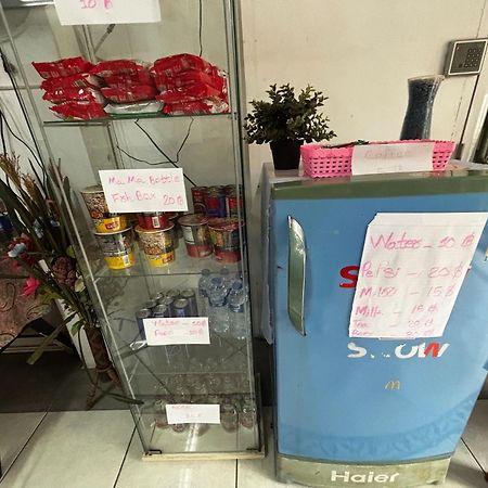 Oyo 457 パナサン ヴィラ【スタッフワクチン接種済み】 バンコク都 エクステリア 写真