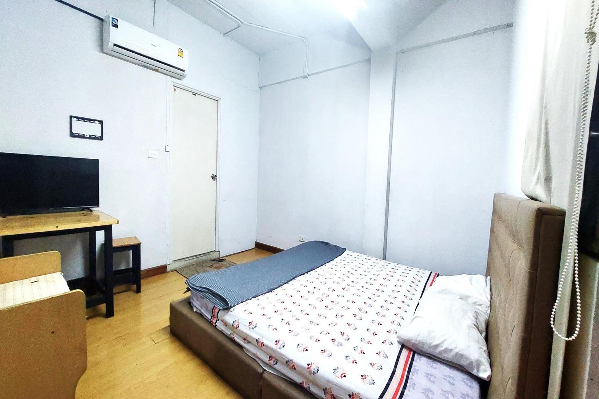 Oyo 457 パナサン ヴィラ【スタッフワクチン接種済み】 バンコク都 エクステリア 写真