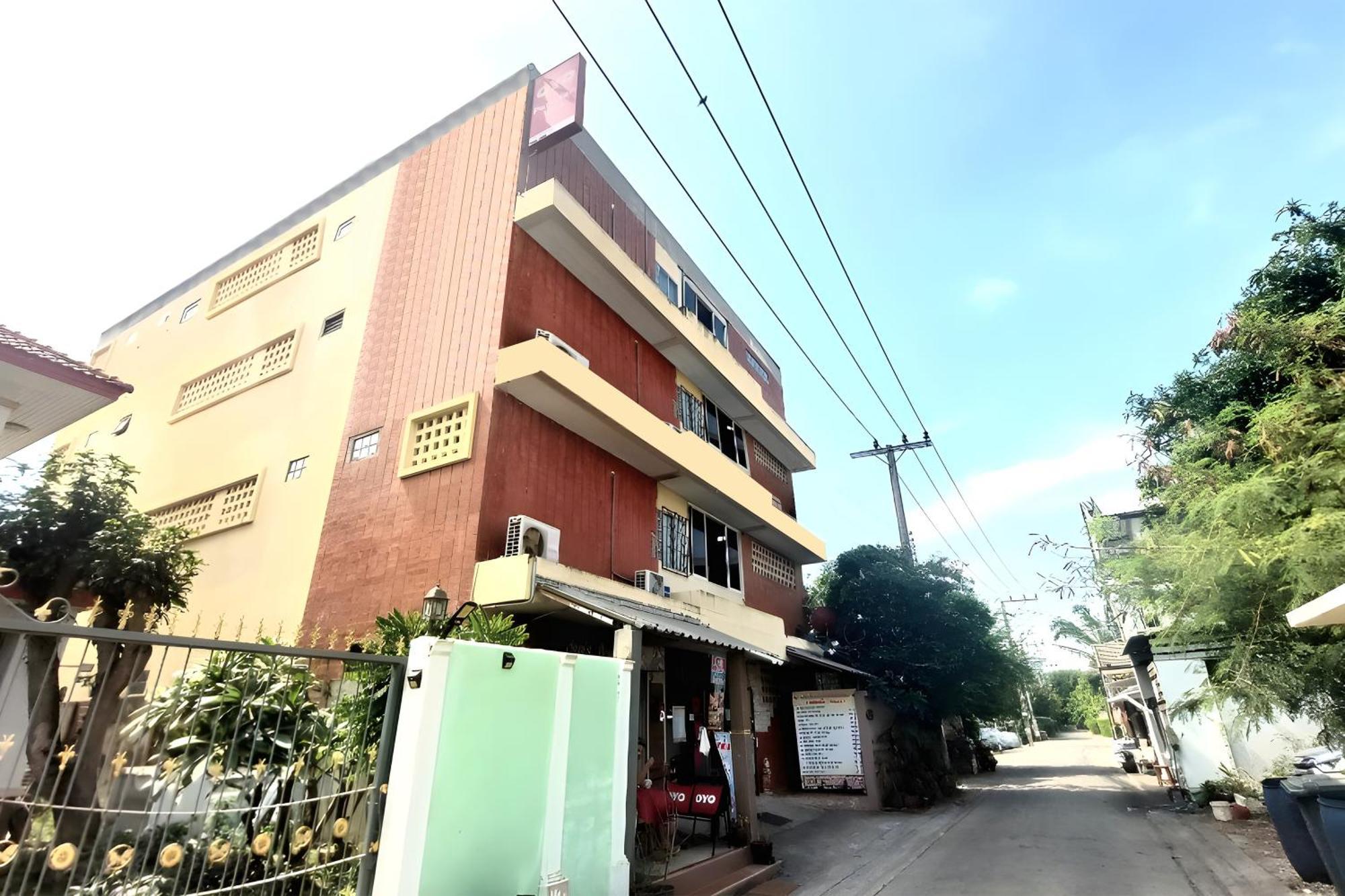 Oyo 457 パナサン ヴィラ【スタッフワクチン接種済み】 バンコク都 エクステリア 写真